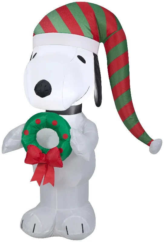 3.5' Gemmy Airblown® Outdoor Inflatable Snoopy with Wreath