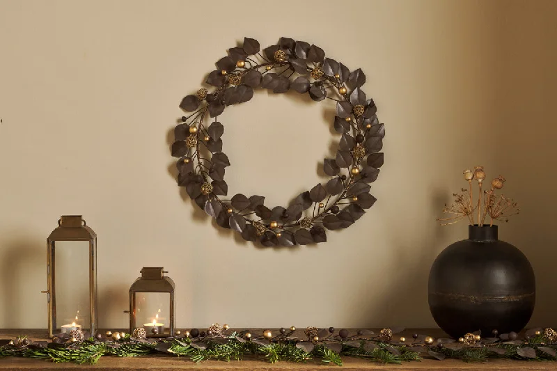 Ishana Wreath - Antique Brass