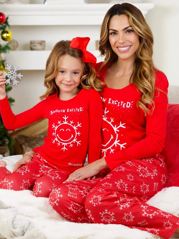 SmileyWorld Mommy & Me Red Snowy Days Pajama Set