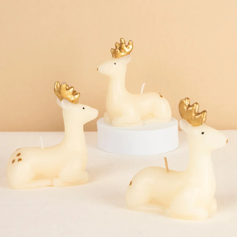 Small Ivory Reindeer Candles (x 3)